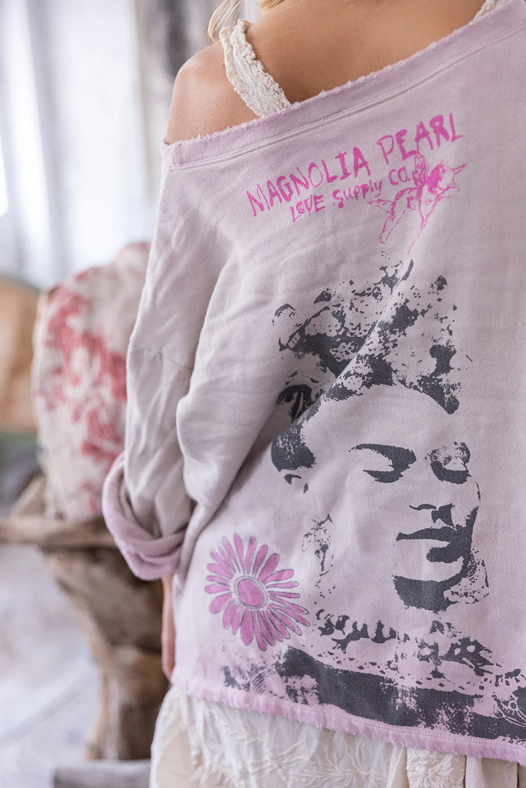Magnolia Pearl "Flight Flowers Frida Nago Sweatshirt" Top 2175
